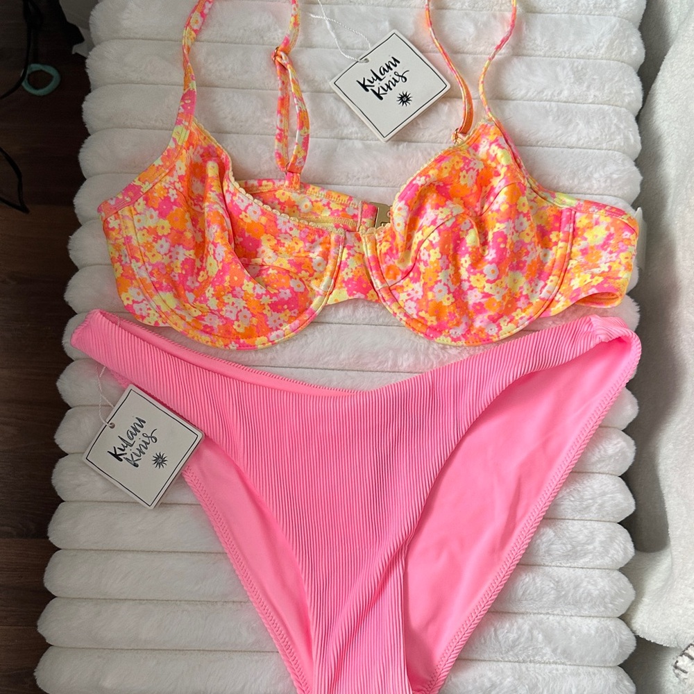 Kulani Kinis Floral Bikini bottom XL.